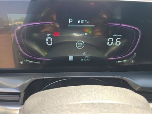 Used 2025 Kia Telluride S image 6