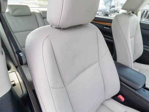 Used 2013 Lexus ES 300h image 47