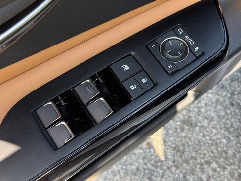 Certified 2022 Lexus ES 350 w/ Premium Package FWD image 30