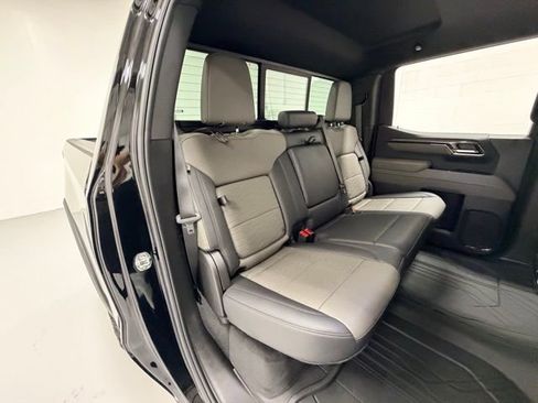 Certified 2025 Chevrolet Silverado 1500 ZR2 w/ Technology Package image 30