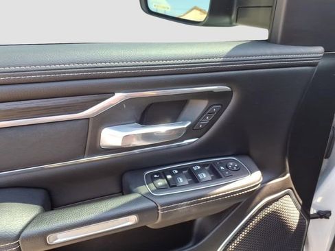 Used 2023 RAM 1500 Laramie AWD/4WD image 15
