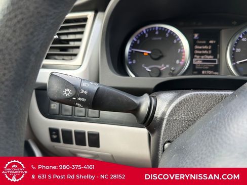 Used 2019 Toyota Highlander LE image 23