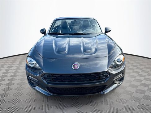 Used 2017 FIAT 124 Spider Lusso image 2