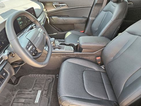 New 2026 Kia Sportage EX image 9