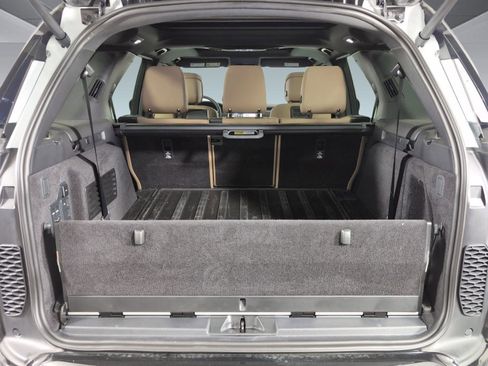 Certified 2025 Land Rover Discovery Dynamic SE image 26