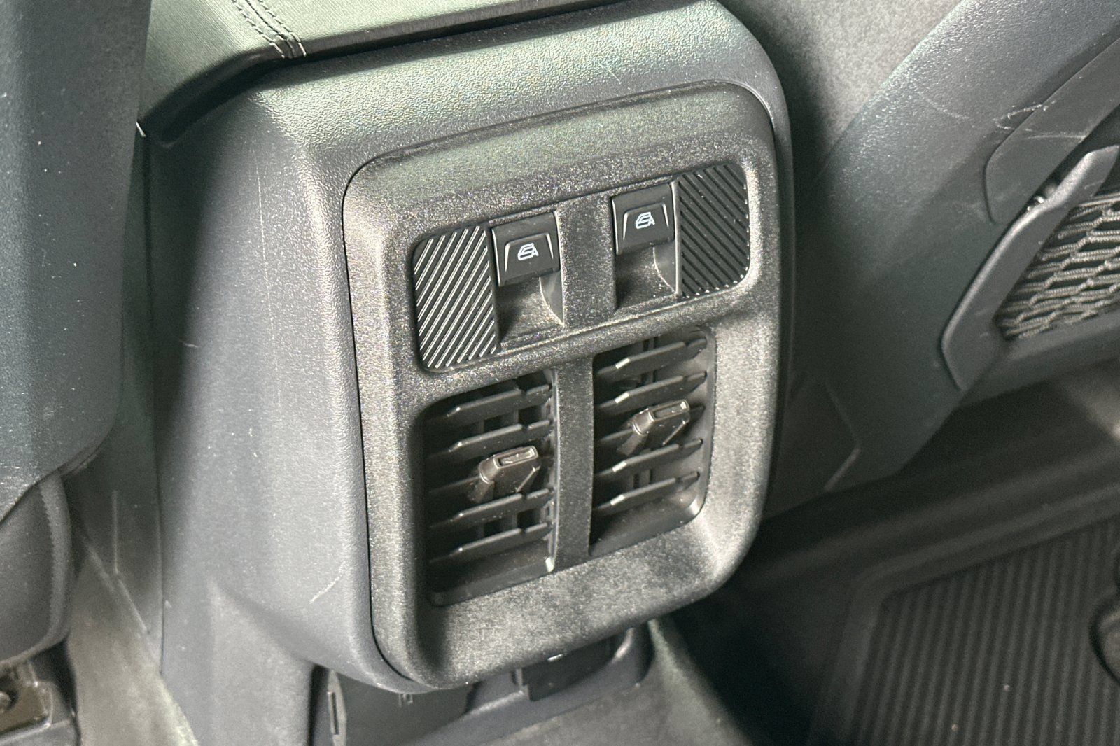 Used 2025 Ford Bronco Badlands AWD/4WD image 14