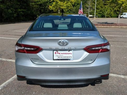 Used 2023 Toyota Camry XLE image 5