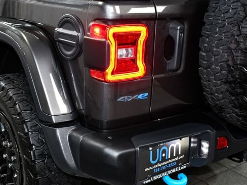 Used 2023 Jeep Wrangler Unlimited Rubicon 4xe AWD/4WD image 75