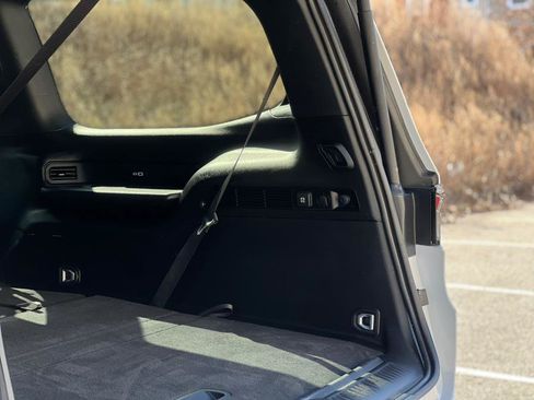 Used 2024 Jeep Wagoneer Series II w/ Flexible Seating Group image 39