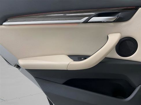 Used 2018 BMW X1 xDrive28i w/ Convenience Package AWD/4WD image 11