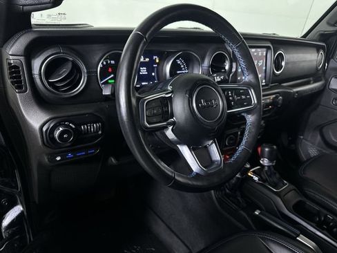 Used 2022 Jeep Wrangler Unlimited Rubicon 4xe w/ Cold Weather Group AWD/4WD image 10