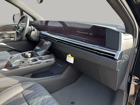 New 2026 Cadillac Escalade IQL Luxury image 14
