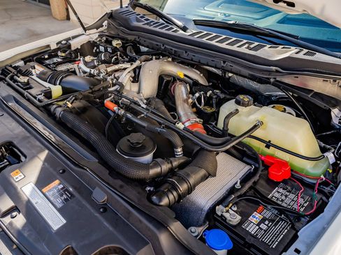 Used 2023 Ford F250 Lariat w/ Lariat Ultimate Package image 40