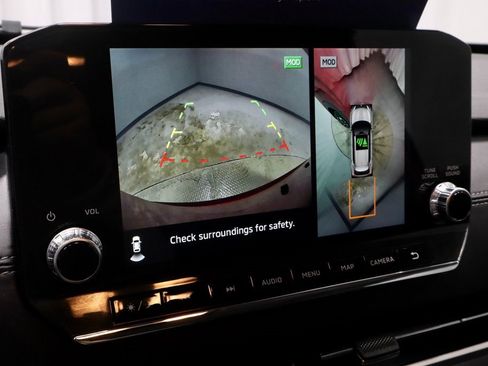 Used 2024 Mitsubishi Outlander SE image 2