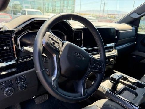 Used 2025 Chevrolet Silverado 1500 ZR2 w/ Technology Package AWD/4WD image 5