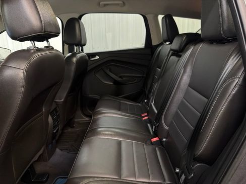 Used 2015 Ford Escape Titanium w/ Equipment Group 301A AWD/4WD image 19
