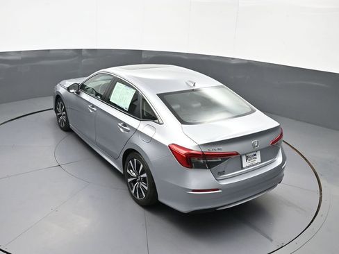 Used 2023 Honda Civic EX image 40