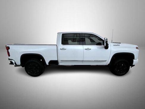 Used 2024 Chevrolet Silverado 2500 High Country w/ Technology Package AWD/4WD image 4
