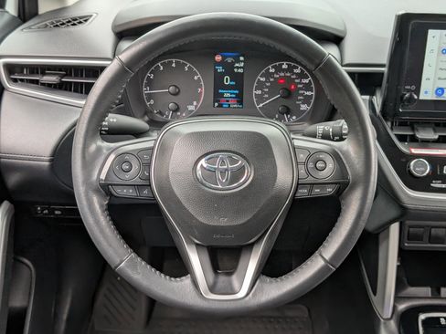 Used 2024 Toyota Corolla Cross LE FWD image 23