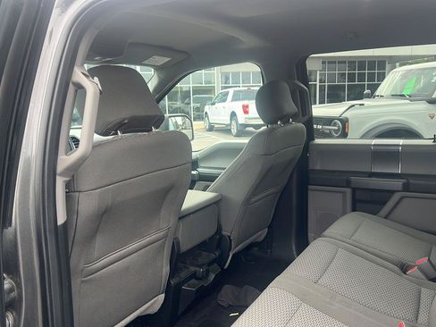 Used 2017 Ford F150 XLT w/ Equipment Group 302A Luxury AWD/4WD image 19