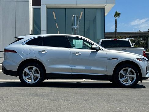 Used 2023 Jaguar F-PACE S AWD/4WD image 2