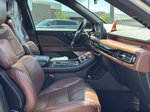 Used 2022 Lincoln Aviator Reserve w/ Equipment Group 201A AWD/4WD image 24