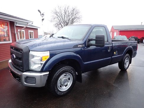 Used 2014 Ford F250 XL w/ XL Value Package image 3