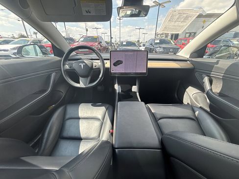 Used 2018 Tesla Model 3 image 22