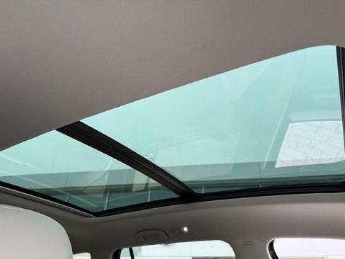 Certified 2023 Volkswagen Atlas SE w/ Panoramic Sunroof Package AWD/4WD image 26