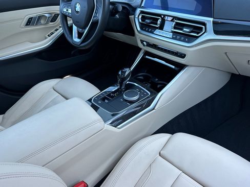 Used 2021 BMW 330i xDrive Sedan w/ Convenience Package image 16