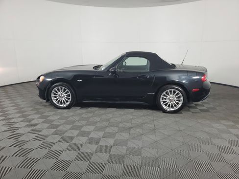 Used 2017 FIAT 124 Spider Classica image 7