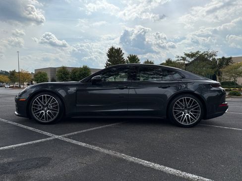 New 2025 Porsche Panamera 4 image 2