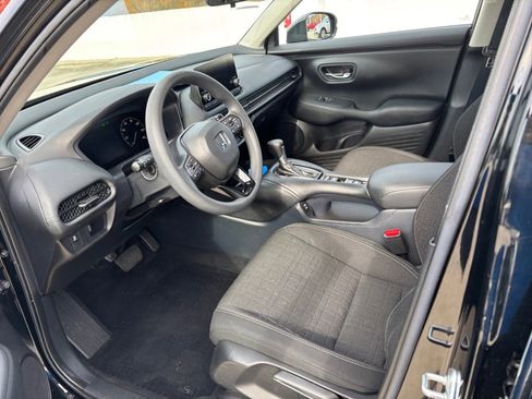 Certified 2024 Honda HR-V LX image 34