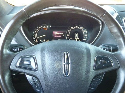 Used 2018 Lincoln MKX Black Label w/ Driver Assistance Package image 23