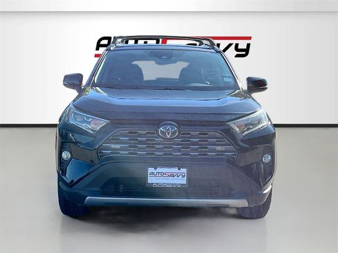 Used 2020 Toyota RAV4 Limited image 2
