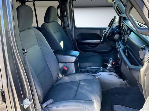 Used 2021 Jeep Gladiator Willys image 29