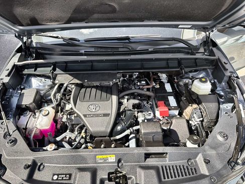 Used 2024 Toyota Highlander Platinum FWD image 26