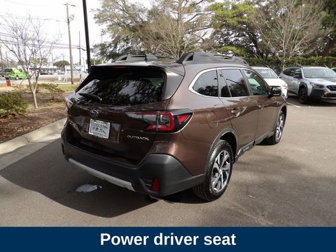 Used 2022 Subaru Outback Limited image 7