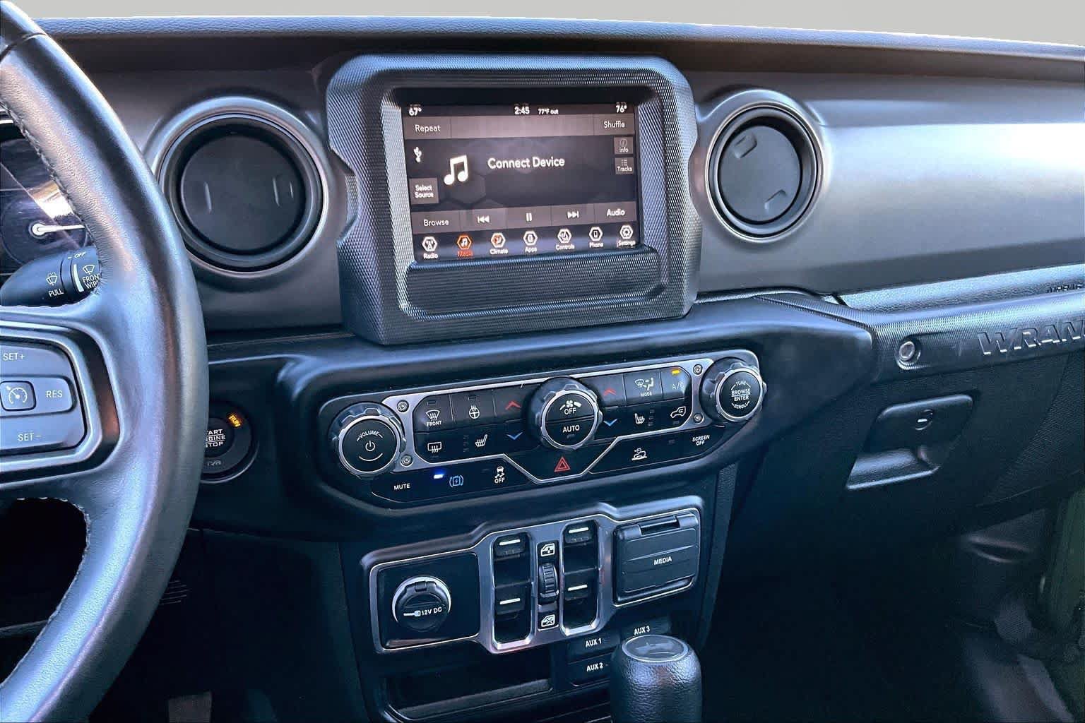 Used 2023 Jeep Wrangler Unlimited w/ Cold Weather Group AWD/4WD image 7