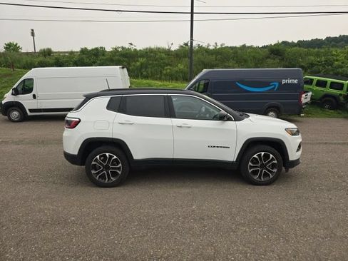 Used 2022 Jeep Compass Limited AWD/4WD image 5
