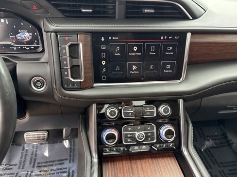 Used 2023 GMC Yukon Denali Ultimate AWD/4WD image 22