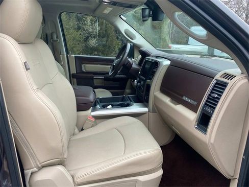 Used 2017 RAM 1500 Laramie w/ Convenience Group image 32