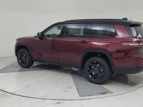 New 2025 Jeep Grand Cherokee L Limited image 10
