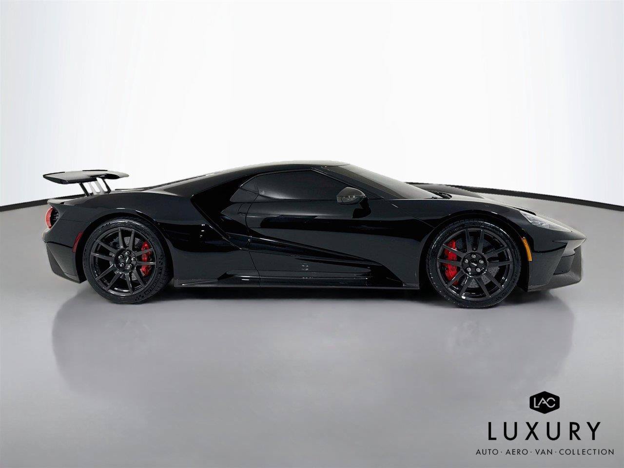 Used 2018 Ford GT RWD image 4