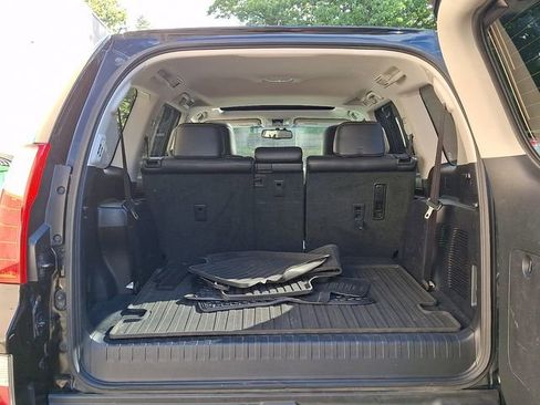 Used 2011 Lexus GX 460 w/ Comfort Plus Pkg AWD/4WD image 30