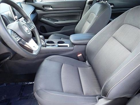 Used 2019 Nissan Altima 2.5 S FWD image 11
