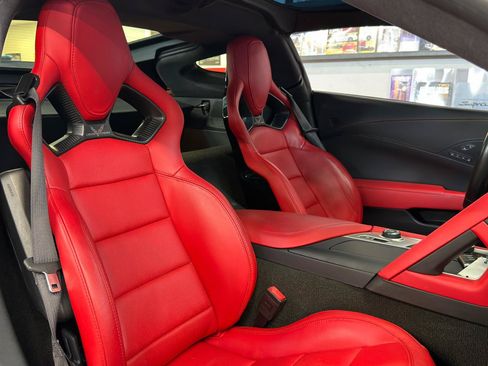 Used 2018 Chevrolet Corvette Z06 RWD image 25