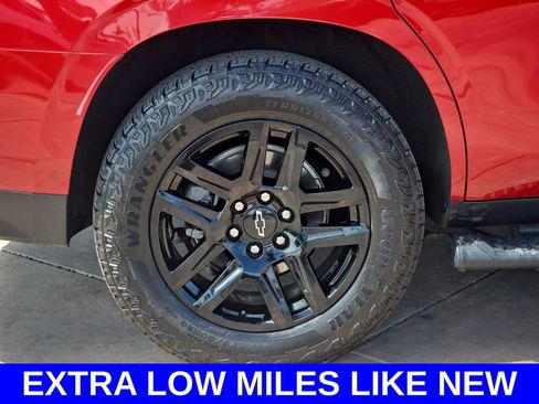 Used 2023 Chevrolet Tahoe Z71 w/ Z71 Off-Road Package AWD/4WD image 39
