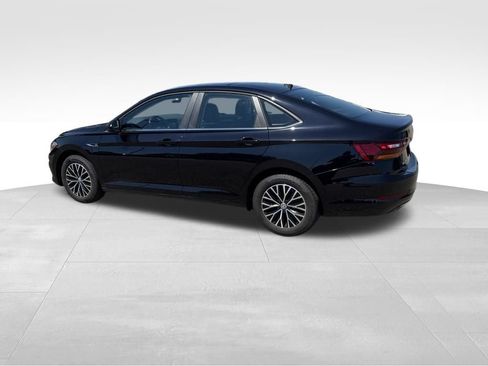 Used 2019 Volkswagen Jetta SEL w/ Cold Weather Package FWD image 8