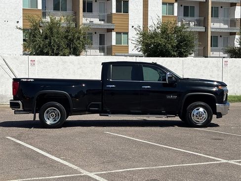 Used 2022 Chevrolet Silverado 3500 LTZ w/ LTZ Texas Edition AWD/4WD image 4